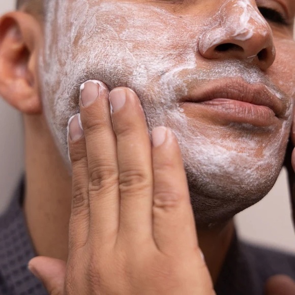 KIZO LAB | Mens Moisture Renewal Cleanser & Shave Cream - Picture 6 of 7